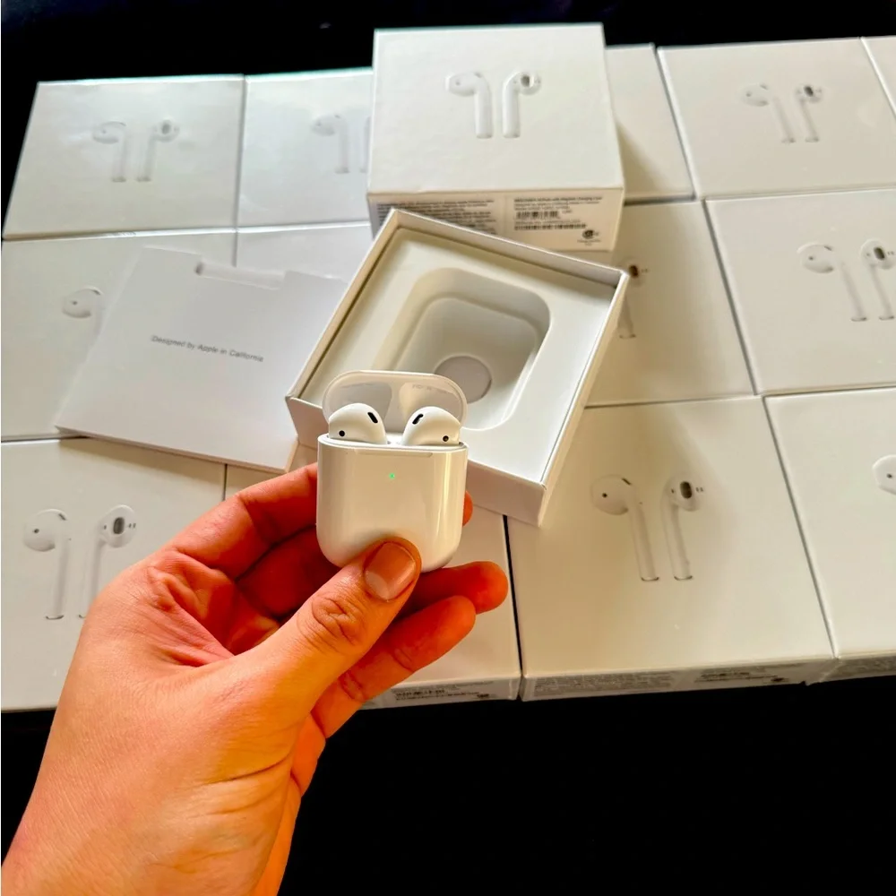 Wireless Earbuds with Charging Case - White